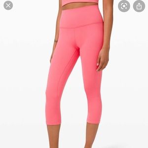 Size 6 21” lululemon align crop in guava pink